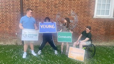 Young Curators Apr 2025
